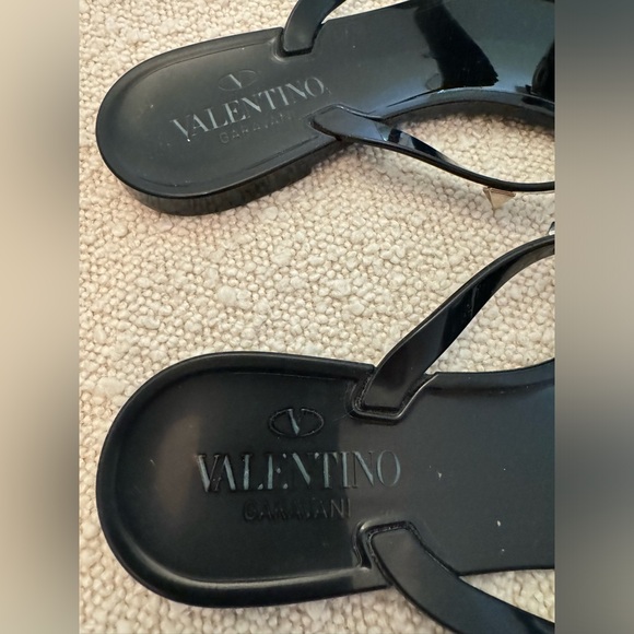 Valentino Rock Stud Black Flip Flops size 38 - Picture 4 of 8